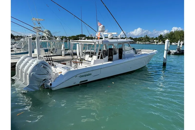 Slide: The Image of Everglades 455 Center Console 2023 - 9