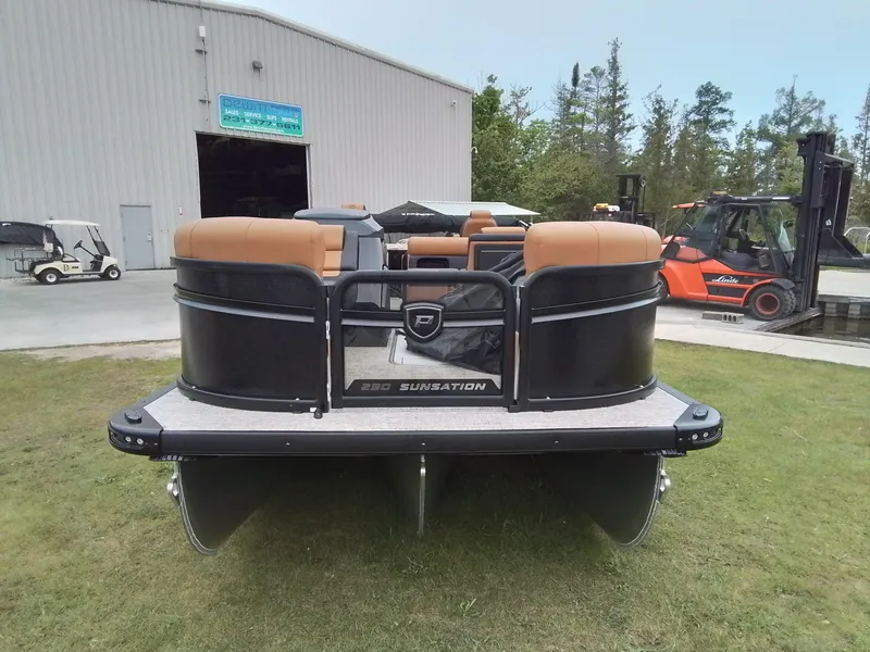 Slide: The Image of Premier 230 Sunsation 2025 - 10