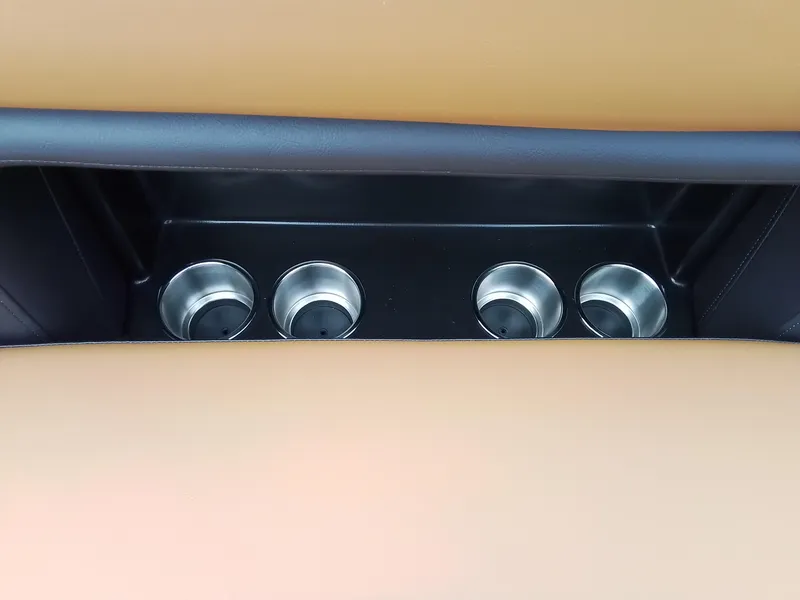 Slide: The Image of Premier 230 Sunsation 2025 - 20