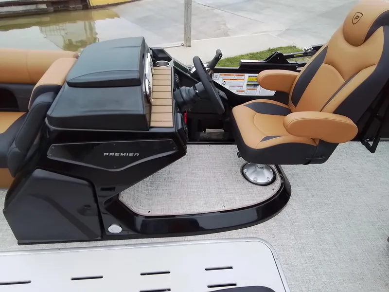 Slide: The Image of Premier 230 Sunsation 2025 - 26