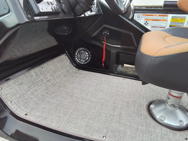 Slide: The Image of Premier 230 Sunsation 2025 - 28