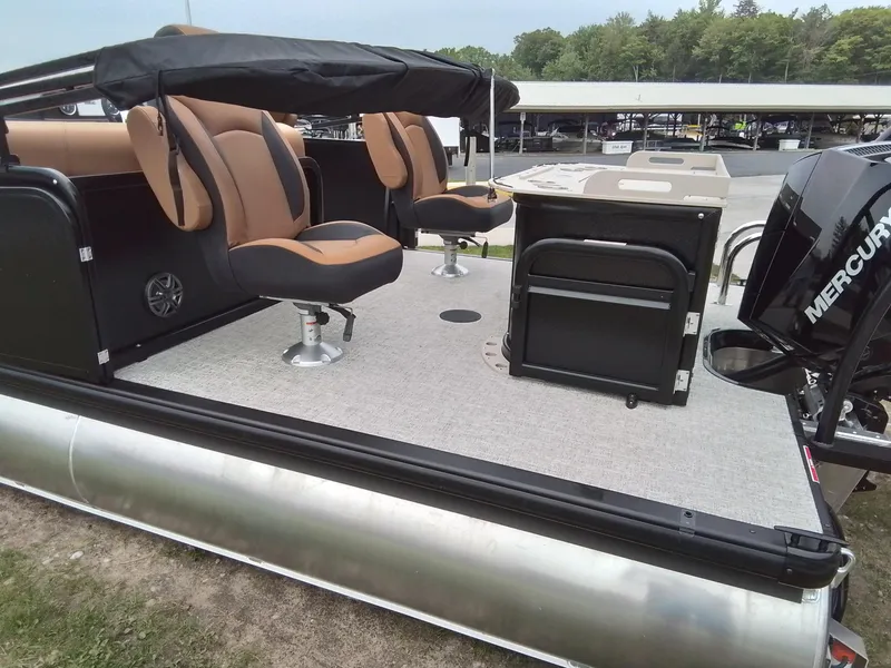 Slide: The Image of Premier 230 Sunsation 2025 - 5