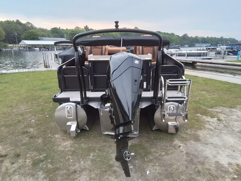 Slide: The Image of Premier 230 Sunsation 2025 - 8