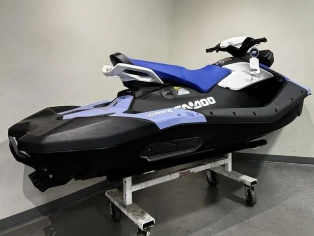 Slide: The Image of Sea-Doo Spark for 3 2025 - 7