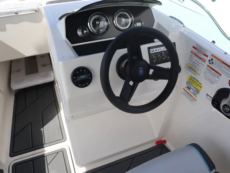 Slide: The Image of Bayliner M Series M19 2025 - 17