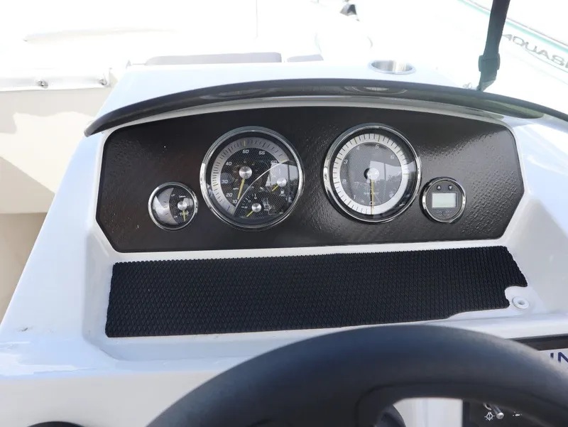 Slide: The Image of Bayliner M Series M19 2025 - 6