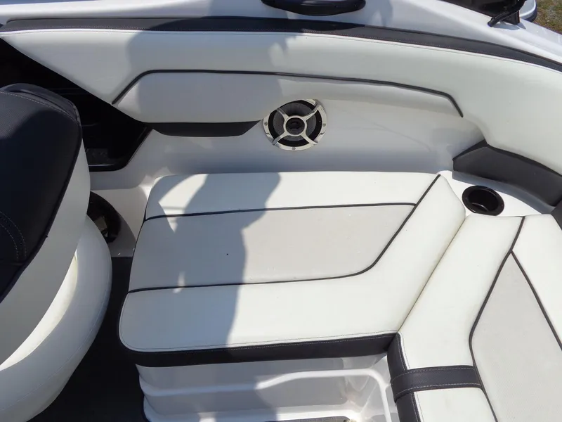 Slide: The Image of Yamaha AR210 2017 - 10