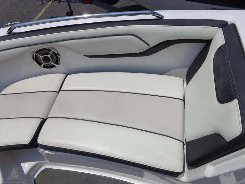 Slide: The Image of Yamaha AR210 2017 - 23