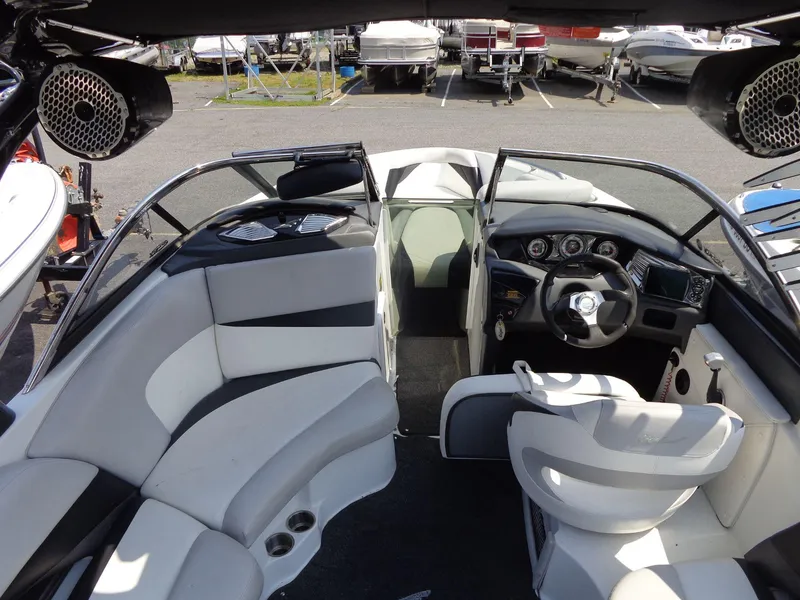 Slide: The Image of Tigé 24Ve 2011 - 15