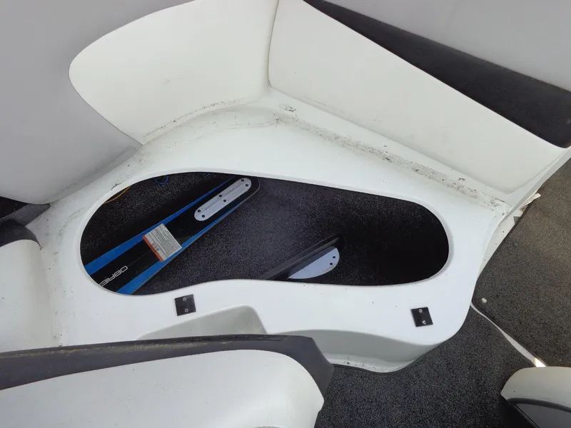 Slide: The Image of Tigé 24Ve 2011 - 17