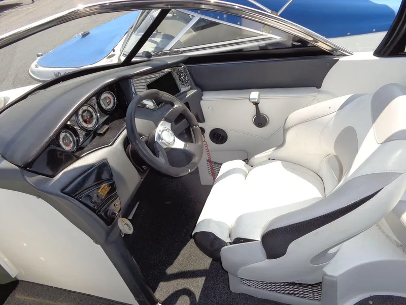 Slide: The Image of Tigé 24Ve 2011 - 19