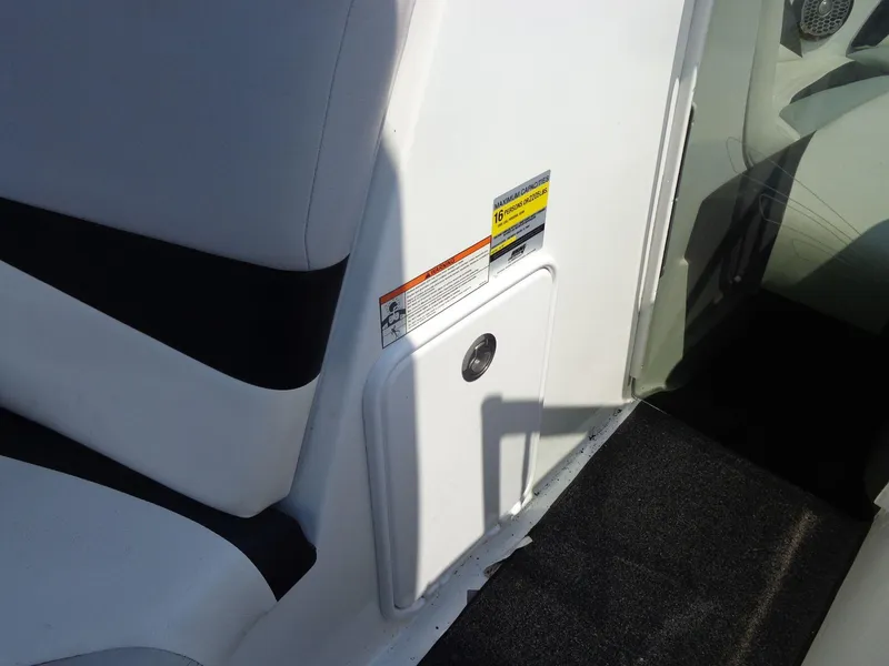 Slide: The Image of Tigé 24Ve 2011 - 22