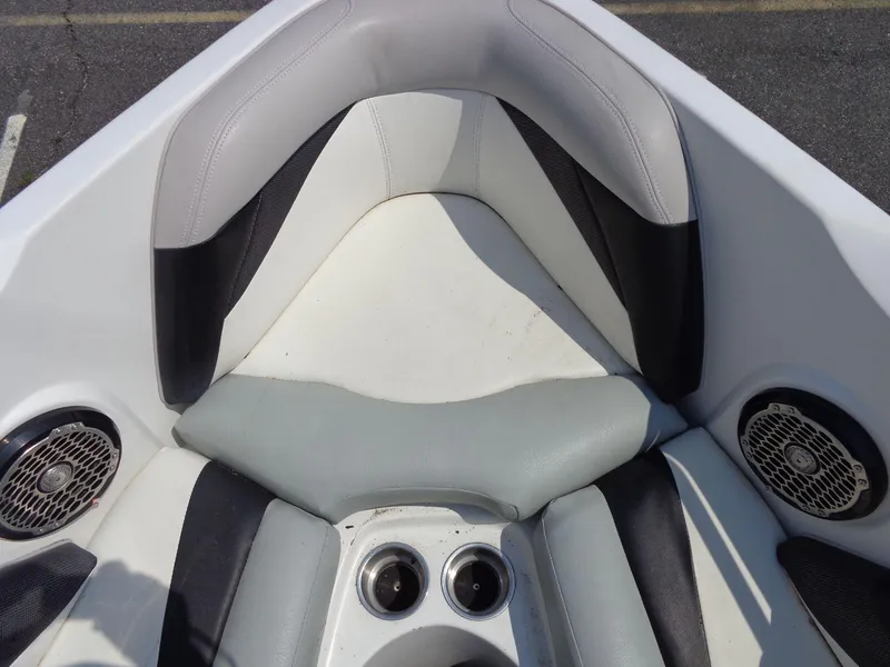 Slide: The Image of Tigé 24Ve 2011 - 29