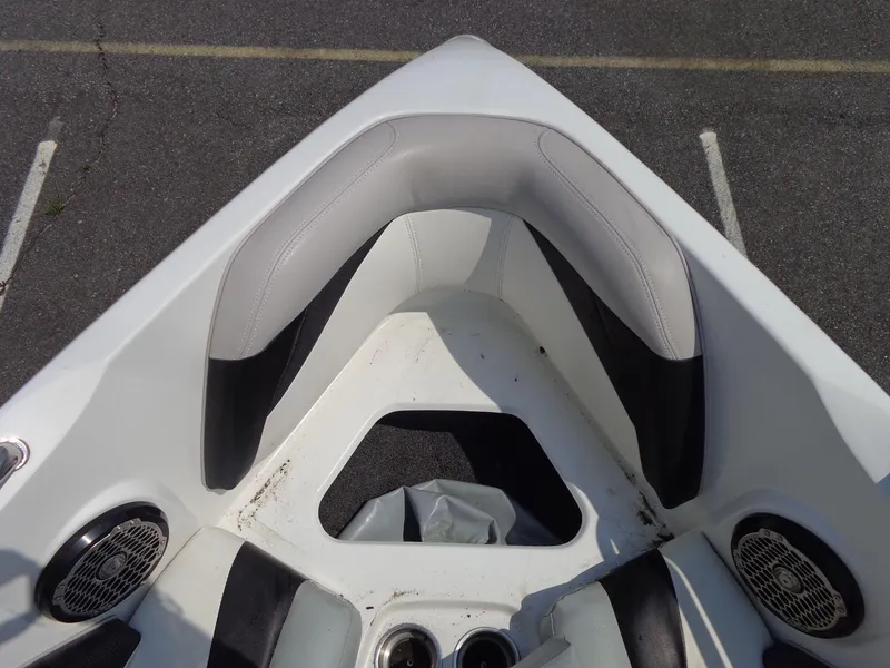 Slide: The Image of Tigé 24Ve 2011 - 30