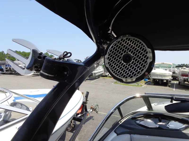 Slide: The Image of Tigé 24Ve 2011 - 32