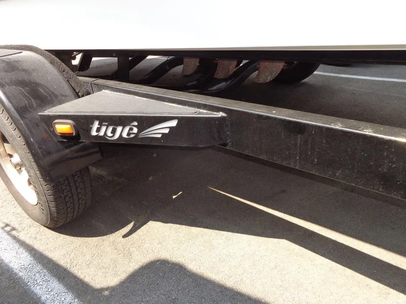 Slide: The Image of Tigé 24Ve 2011 - 39