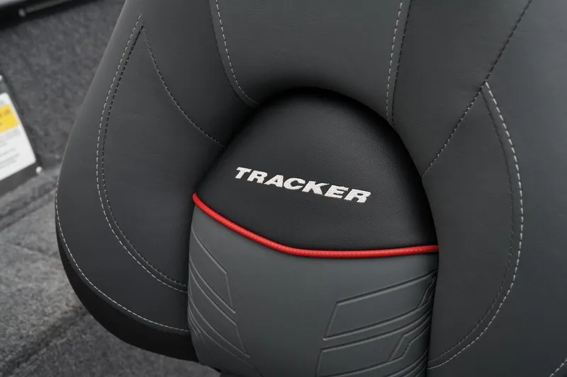 Slide: The Image of Tracker Pro Guide V-175 WT 2025 - 41