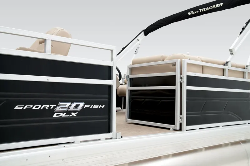 Slide: The Image of Sun Tracker SportFish 20 DLX 2025 - 25