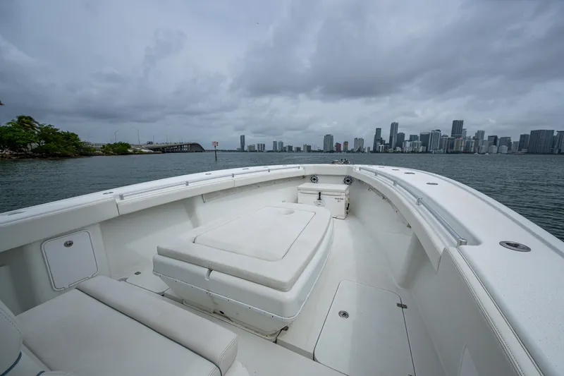 Slide: The Image of Yellowfin 39 Offshore 2013 - 51