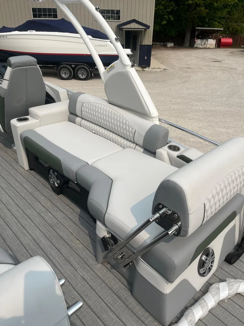 Slide: The Image of 2025 Avalon 2585 Catalina Quad Lounger Shift with luxurious seating and modern design. - 13