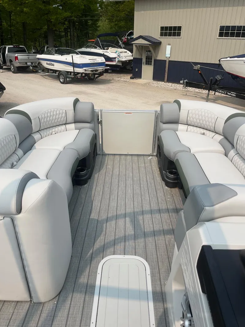 Slide: The Image of 2025 Avalon 2585 Catalina Quad Lounger Shift with spacious seating and modern design. - 16
