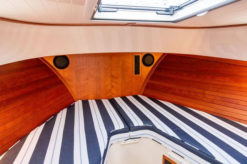 Slide: The Image of Hinckley Yachts 35 2024 - 50