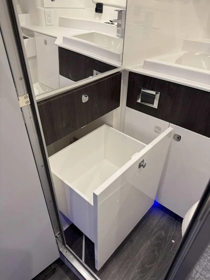 Slide: The Image of Formula 360 Crossover Bowrider I/O 2026 - 112