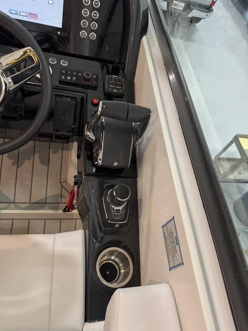 Slide: The Image of Formula 360 Crossover Bowrider I/O 2026 - 62