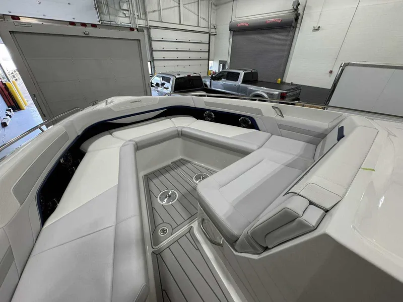 Slide: The Image of Formula 360 Crossover Bowrider I/O 2026 - 72