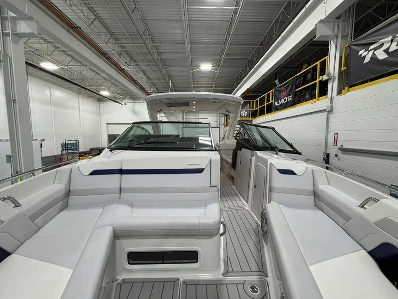 Slide: The Image of Formula 360 Crossover Bowrider I/O 2026 - 73