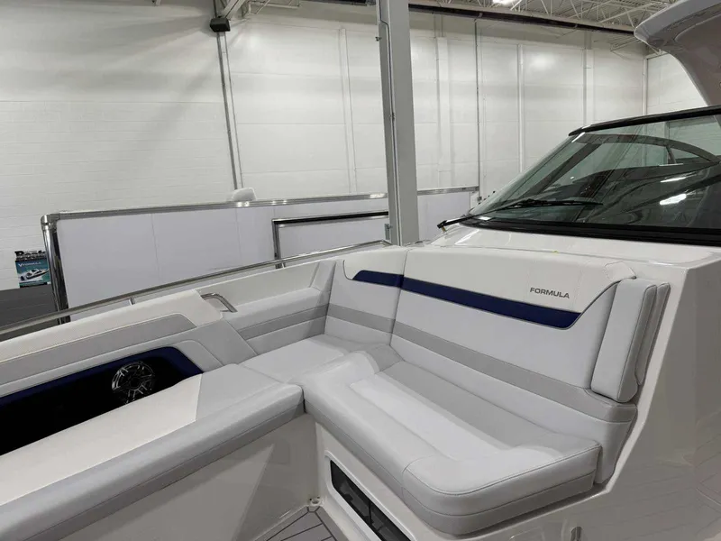 Slide: The Image of Formula 360 Crossover Bowrider I/O 2026 - 74