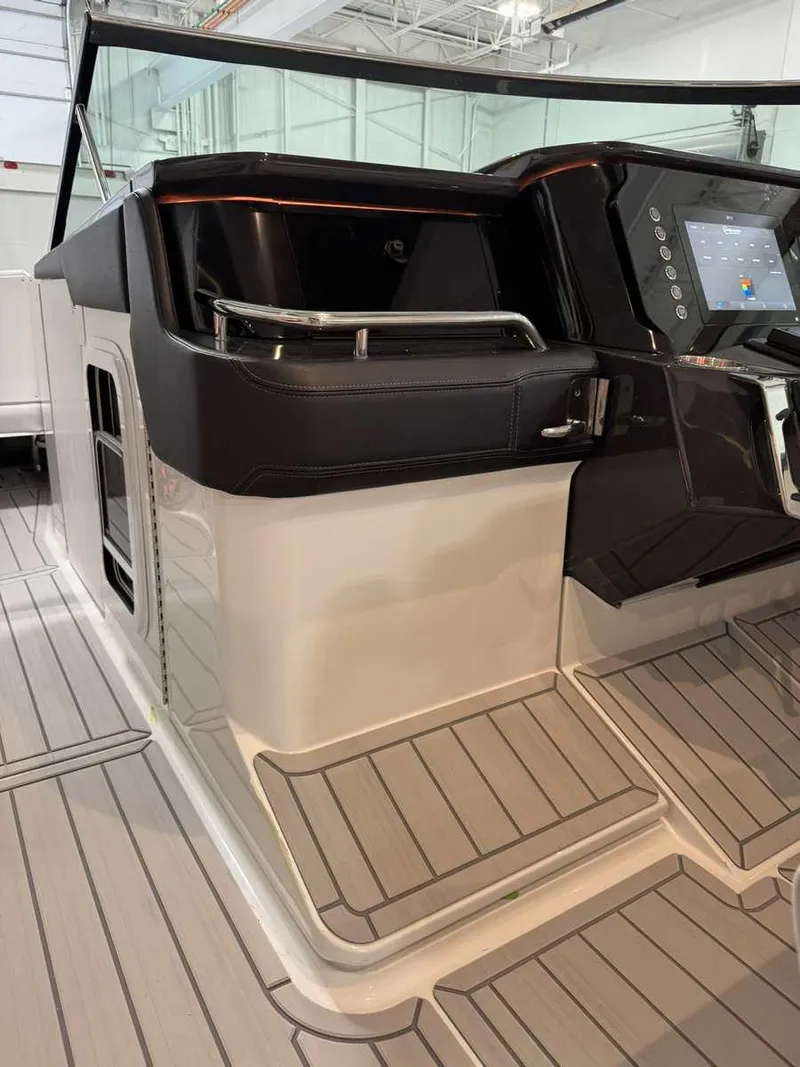 Slide: The Image of Formula 360 Crossover Bowrider I/O 2026 - 79