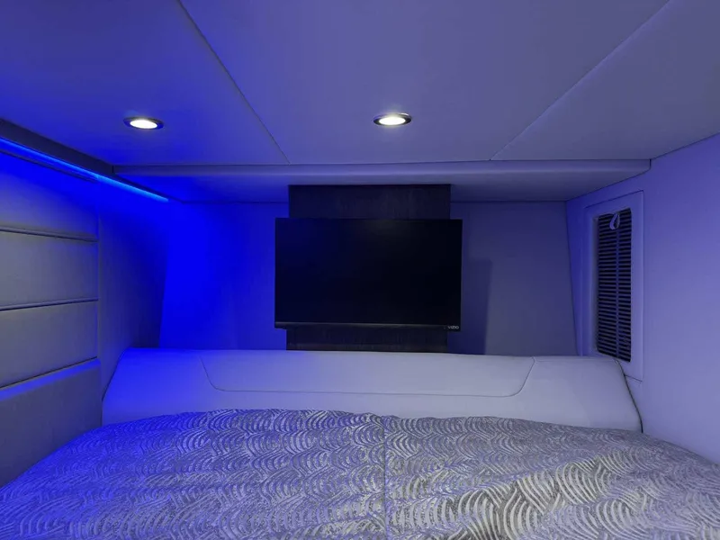 Slide: The Image of Formula 360 Crossover Bowrider I/O 2026 - 98