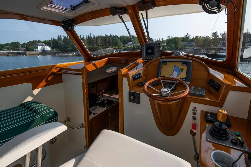 Slide: The Image of Hinckley Yachts Picnic Boat 2000 - 29