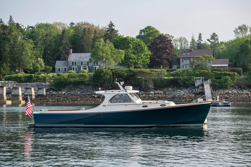 Slide: The Image of Hinckley Yachts Picnic Boat 2000 - 4