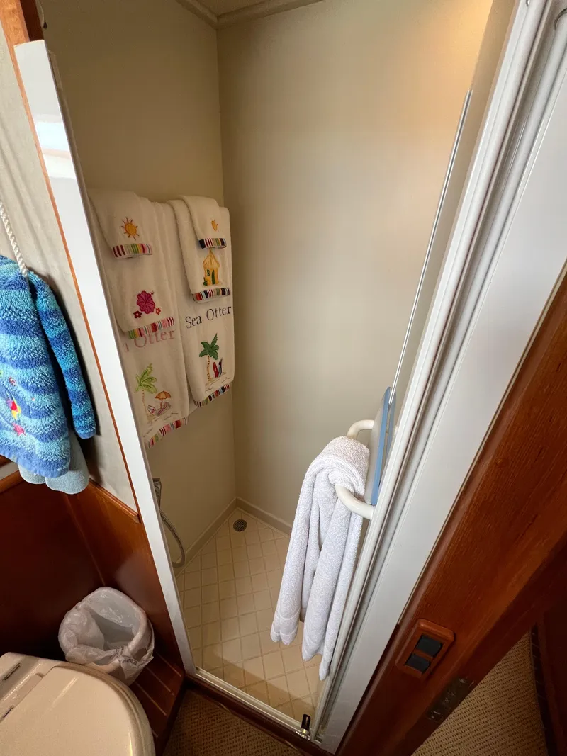Slide: The Image of Shower area in 2008 Grand Banks 47 Heritage EU yacht with decorative towels. - 39