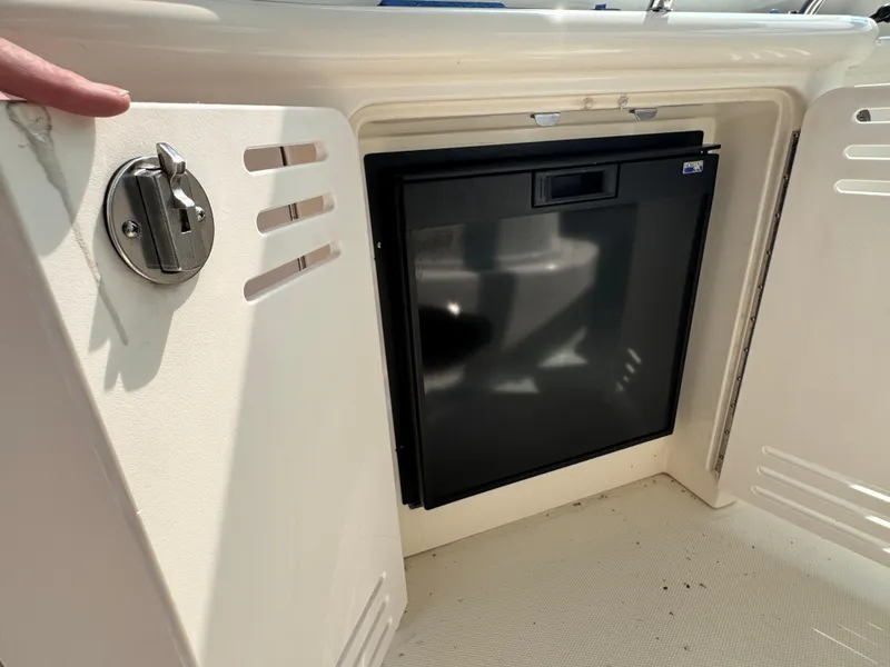 Slide: The Image of Sea Ray 420 Sundancer 2003 - 19