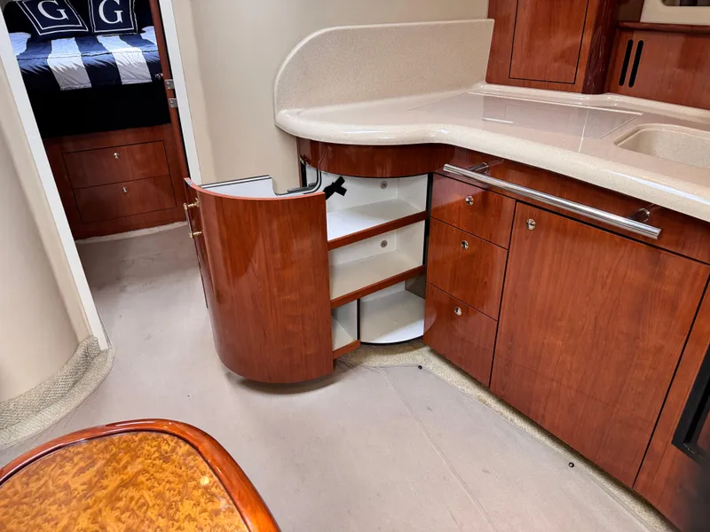 Slide: The Image of Sea Ray 420 Sundancer 2003 - 30