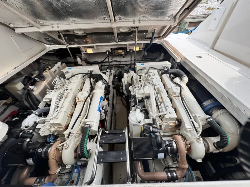 Slide: The Image of Sea Ray 420 Sundancer 2003 - 45