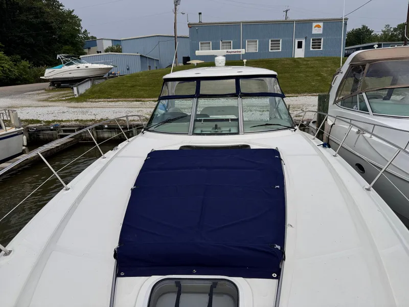 Slide: The Image of Sea Ray 420 Sundancer 2003 - 49