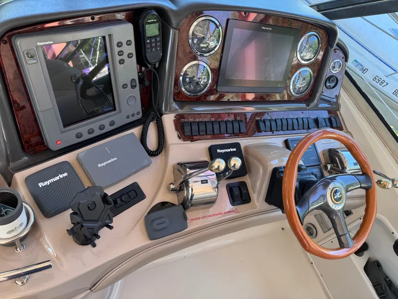 Slide: The Image of Sea Ray 420 Sundancer 2003 - 7