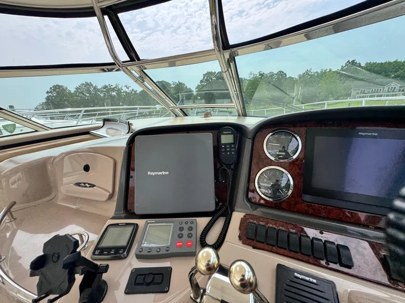 Slide: The Image of Sea Ray 420 Sundancer 2003 - 8