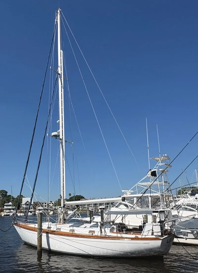 The Image of Cheoy Lee Sloop 1980 - 0