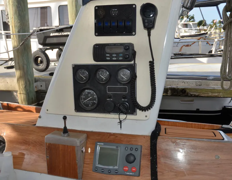 Slide: The Image of Cheoy Lee Sloop 1980 - 17