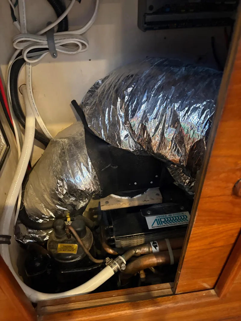 Slide: The Image of Cheoy Lee Sloop 1980 - 36