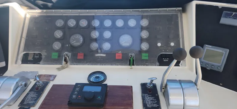 Slide: The Image of Hatteras 65 Convertible 1987 - 115