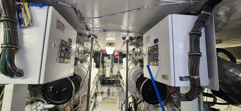 Slide: The Image of Hatteras 65 Convertible 1987 - 122