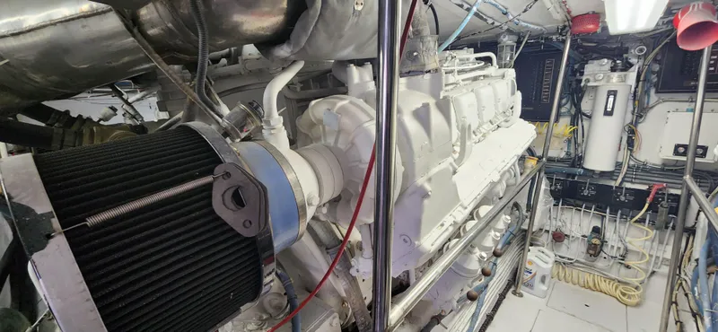 Slide: The Image of Hatteras 65 Convertible 1987 - 129