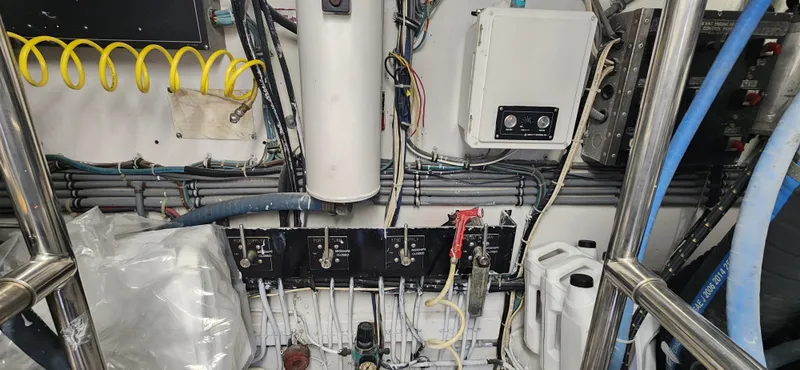 Slide: The Image of Hatteras 65 Convertible 1987 - 131