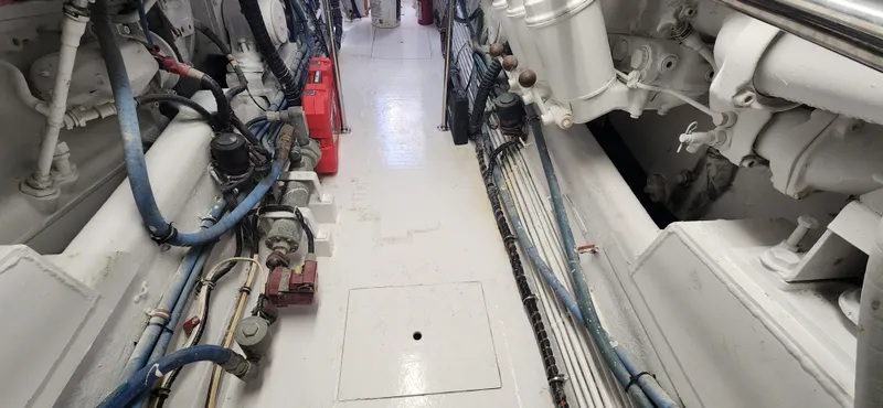 Slide: The Image of Hatteras 65 Convertible 1987 - 132